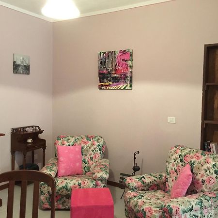 Aparthotel Il Porto Tuoro sul Trasimeno Pokoj fotografie
