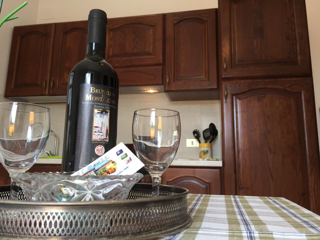 Aparthotel Il Porto Tuoro sul Trasimeno Pokoj fotografie