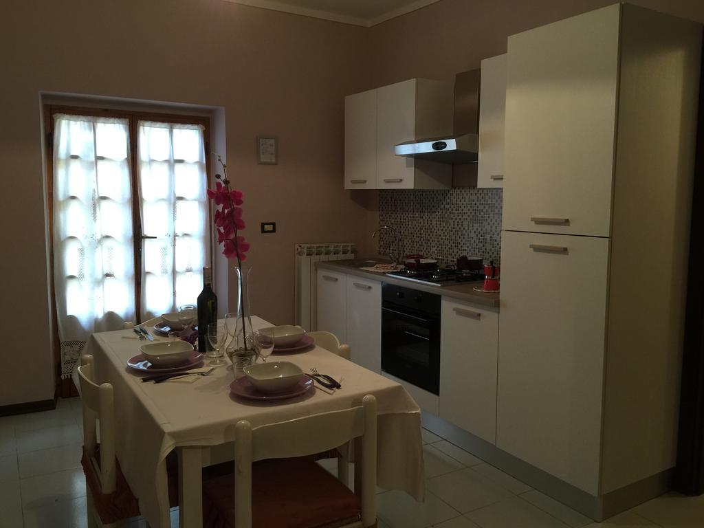 Aparthotel Il Porto Tuoro sul Trasimeno Pokoj fotografie