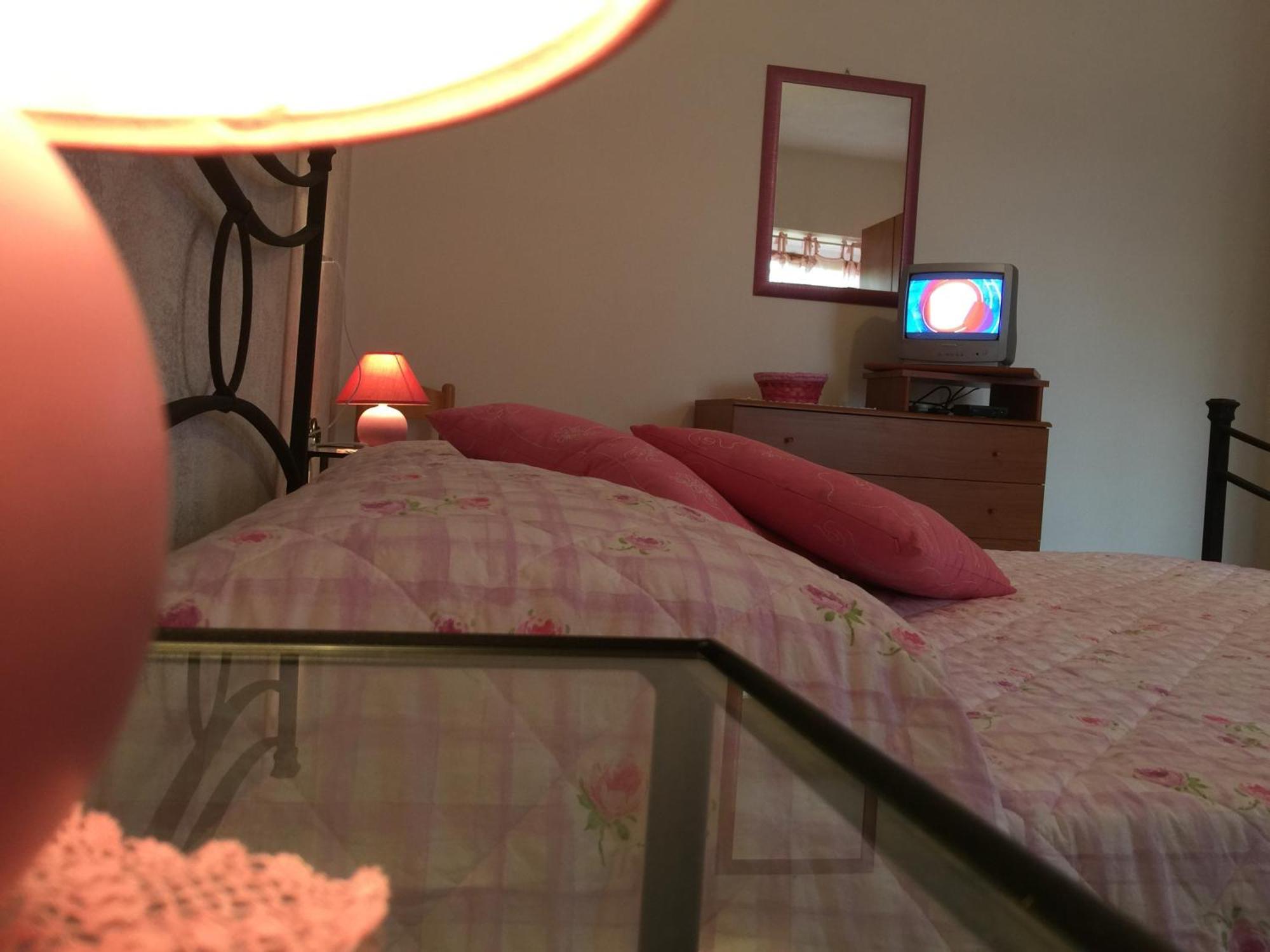 Aparthotel Il Porto Tuoro sul Trasimeno Pokoj fotografie